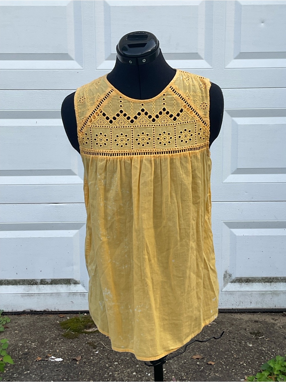 True Craft Yellow Eyelet Yoke Sleeveless Camisole